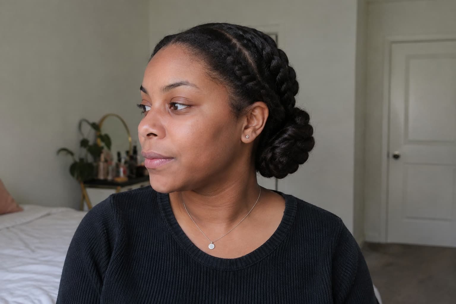 16 Ideen, wie du Frisuren für abgebrochene Haare mit Low Bun, Half-Up Bun und tiefem Ponytail trägst